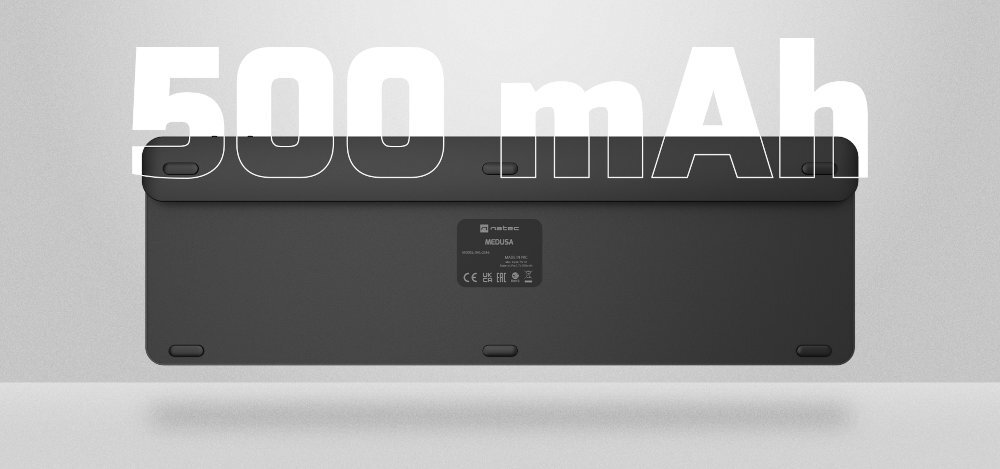 Obraz przedstawia tył czarnej klawiatury z widocznym napisem \'500 mAh\'. Na środku znajduje się etykieta z logo \'NATEC\' i modelem \'Medusa NKL-2316\'.