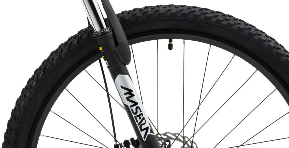 Rower górski MTB INDIANA X-Pulser 2.7 M21 27.5 cala męski Czarno-czerwony zbliżenie na oponę widok z boku rozmiar koła 27,5 cali szybkie osiągnięcie docelowej prędkości jazdy łatwiej jest pokonać różne przeszkody szerokie opony marki WANDA z głębokim bieżnikiem stożkowe obręcze marki RUNTOBIKE z aluminium zachowanie regularnego kształtu kół stabilne trzymanie opony bezpieczna i komfortowa jazda regularne sprawdzanie ciśnienia powietrza wartość na bocznej części opony