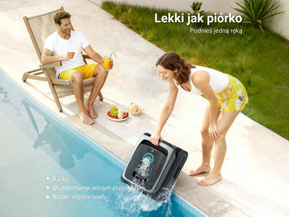 Robot do czyszczenia basenów AIPER Scuba V3, Lekkość, mobilność, obsługa, ergonomia, Kobieta lekko wyjmująca urządzenie z basenu jedną ręką.