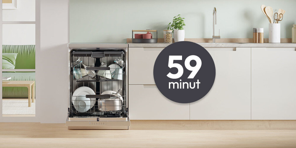Otwarta zmywarka w kuchni z widocznymi naczyniami w środku. Na obrazie znajduje się napis \'59 minut\'.