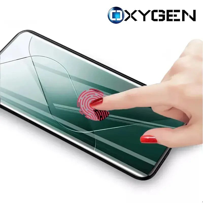 Na zdjęciu widoczny jest telefon z zielonym ekranem, na którym znajduje się czerwony odcisk palca. W prawym górnym rogu widnieje logo \'OXYGEN\'.