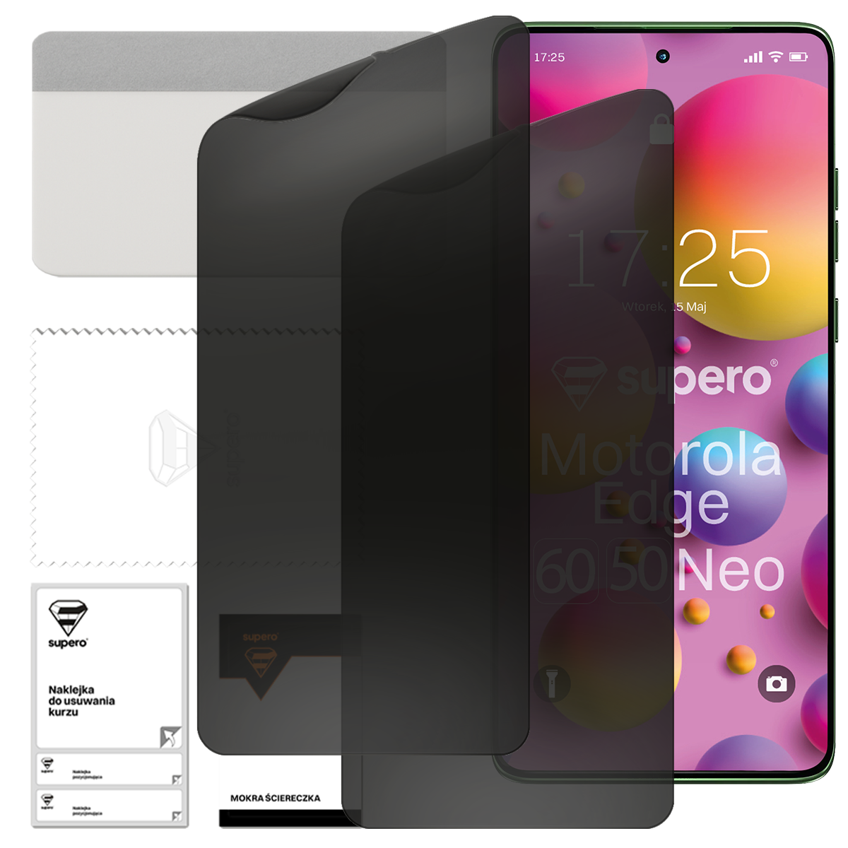Obraz przedstawia telefon z kolorowym ekranem, na którym widnieje napis \'Motorola Edge 60 50 Neo\'. Obok telefonu znajdują się dwie ciemne folie ochronne oraz akcesoria do ich montażu, w tym mokra ściereczka i naklejka do usuwania kurzu z logo \'supero\'.