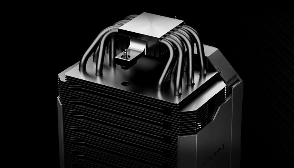 Chłodzenie CPU BE QUIET! Dark Rock 6 Widok od dołu na niklowaną podstawę radiatora oraz wychodzące z niej miedziane rurki cieplne wygięte w łuk, wentylator, łożysko, prędkość