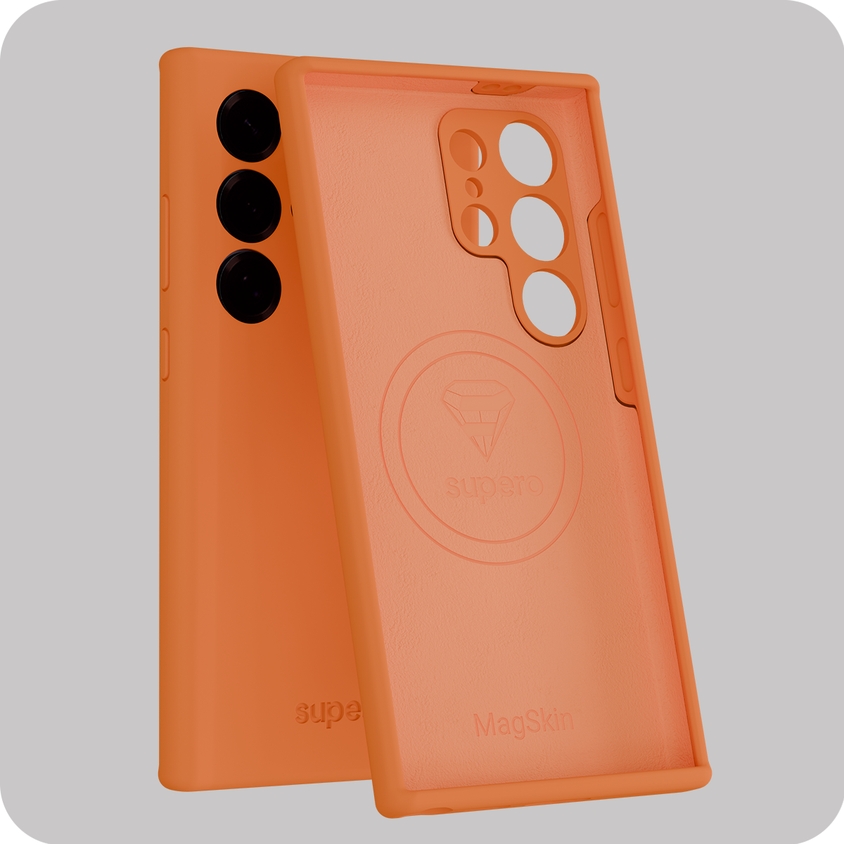 Pomarańczowe etui do telefonu z wycięciami na aparat i przyciski, z widocznym logo \'supero\' oraz napisem \'MagSkin\'.