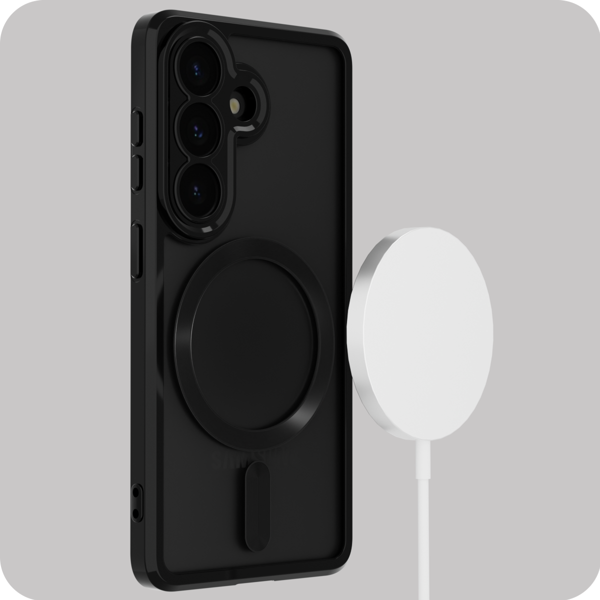 Czarne etui na telefon z trzema widocznymi obiektywami aparatu i okrągłym elementem magnetycznym. Obok znajduje się biały, okrągły dysk z kablem, prawdopodobnie ładowarka MagSafe.