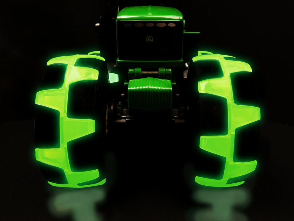 Traktor TOMY John Deere Monster Treads 46434 rozwój motoryki rozwój koordynacji ręka–oko nauka przez zabawę
