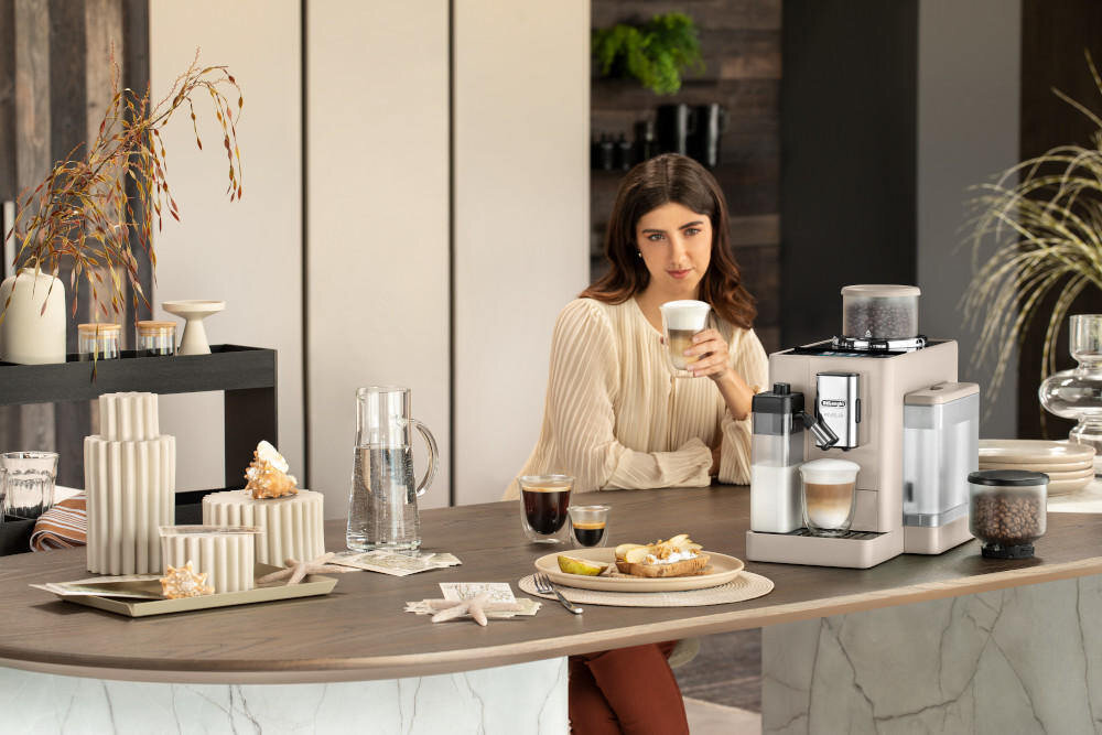 Ekspres DELONGHI Rivelia EXAM 440.55.BG włoska kawa Cztery profile