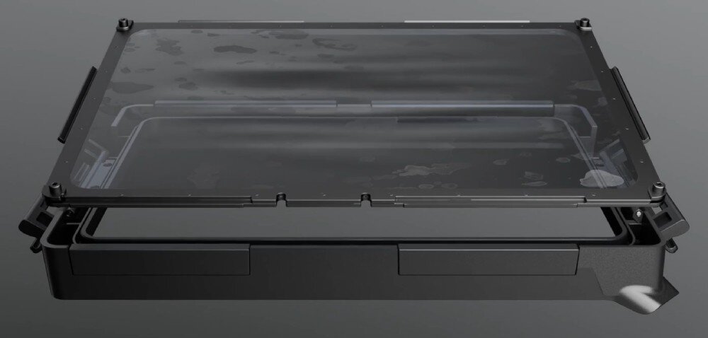 Drukarka 3D ELEGOO Jupiter 2 Prostokątna metalowa ramka z napiętą przezroczystą folią, unosząca się równolegle tuż nad dopasowaną dolną częścią obudowy, mocowanie folii, serwis, konserwacja