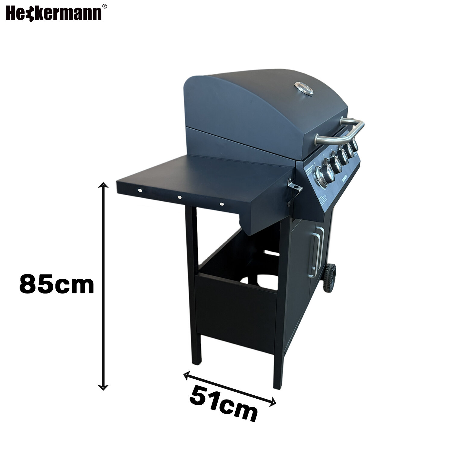 Na zdjęciu widoczny jest czarny grill gazowy z metalowymi elementami, posiadający pokrętła i boczną półkę. Obok grilla znajdują się wymiary: 85 cm wysokości i 51 cm szerokości, a w lewym górnym rogu widnieje logo Heckermann.
