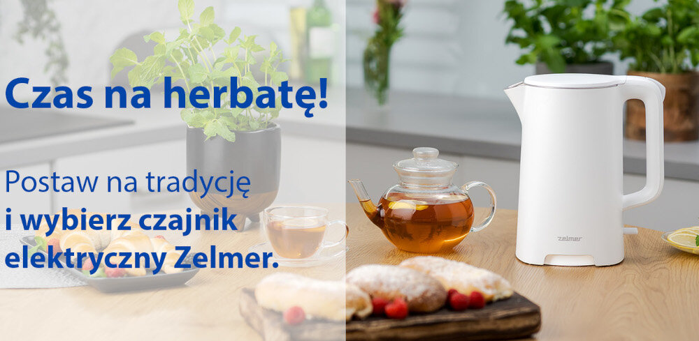 Na obrazie znajduje się biały czajnik elektryczny marki Zelmer na blacie kuchennym obok szklanki z herbatą i dzbanka. Po lewej stronie widoczny jest tekst: \'Czas na herbatę! Postaw na tradycję i wybierz czajnik elektryczny Zelmer.\'