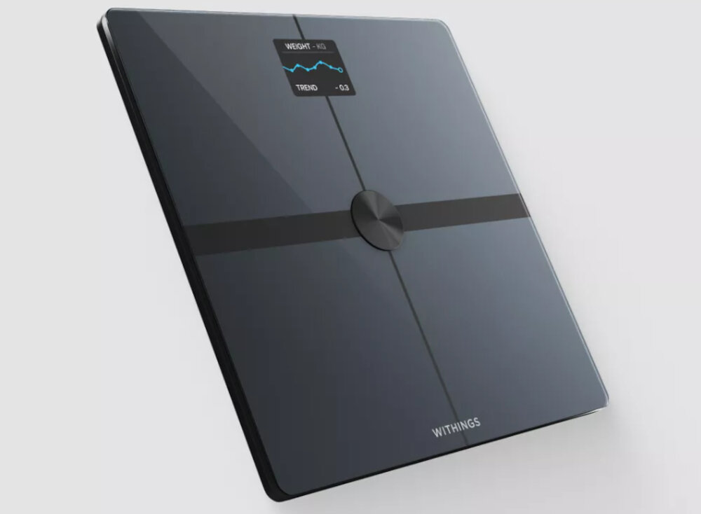 Czarna waga łazienkowa z wyświetlaczem pokazującym wykres i napisy \'INSIGHT\' oraz \'TREND\'. Na dole widoczne jest logo \'WITHINGS\'.