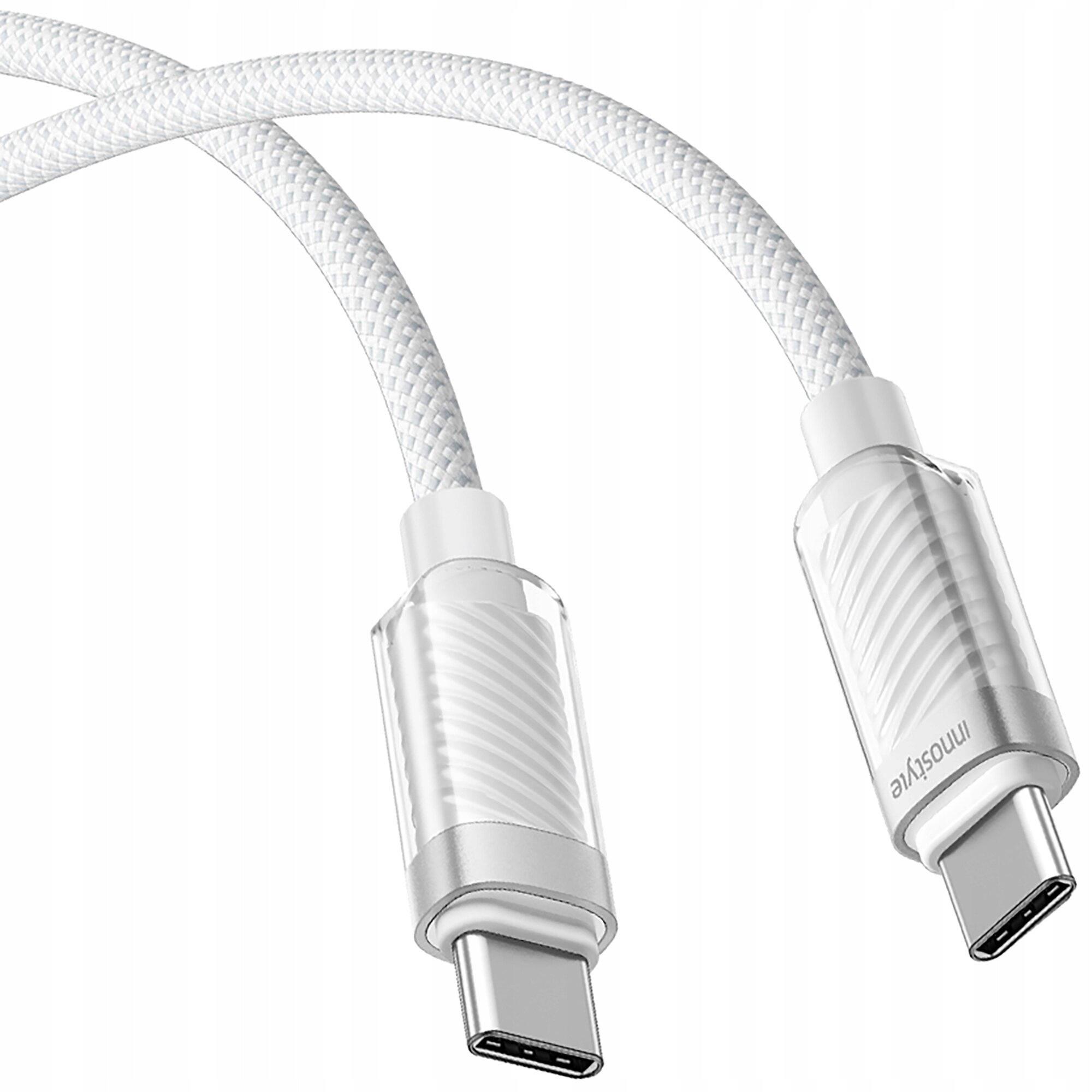Biały kabel USB-C z plecionym oplotem i metalowymi końcówkami, na jednej z końcówek widoczny napis \'innostyle\'.