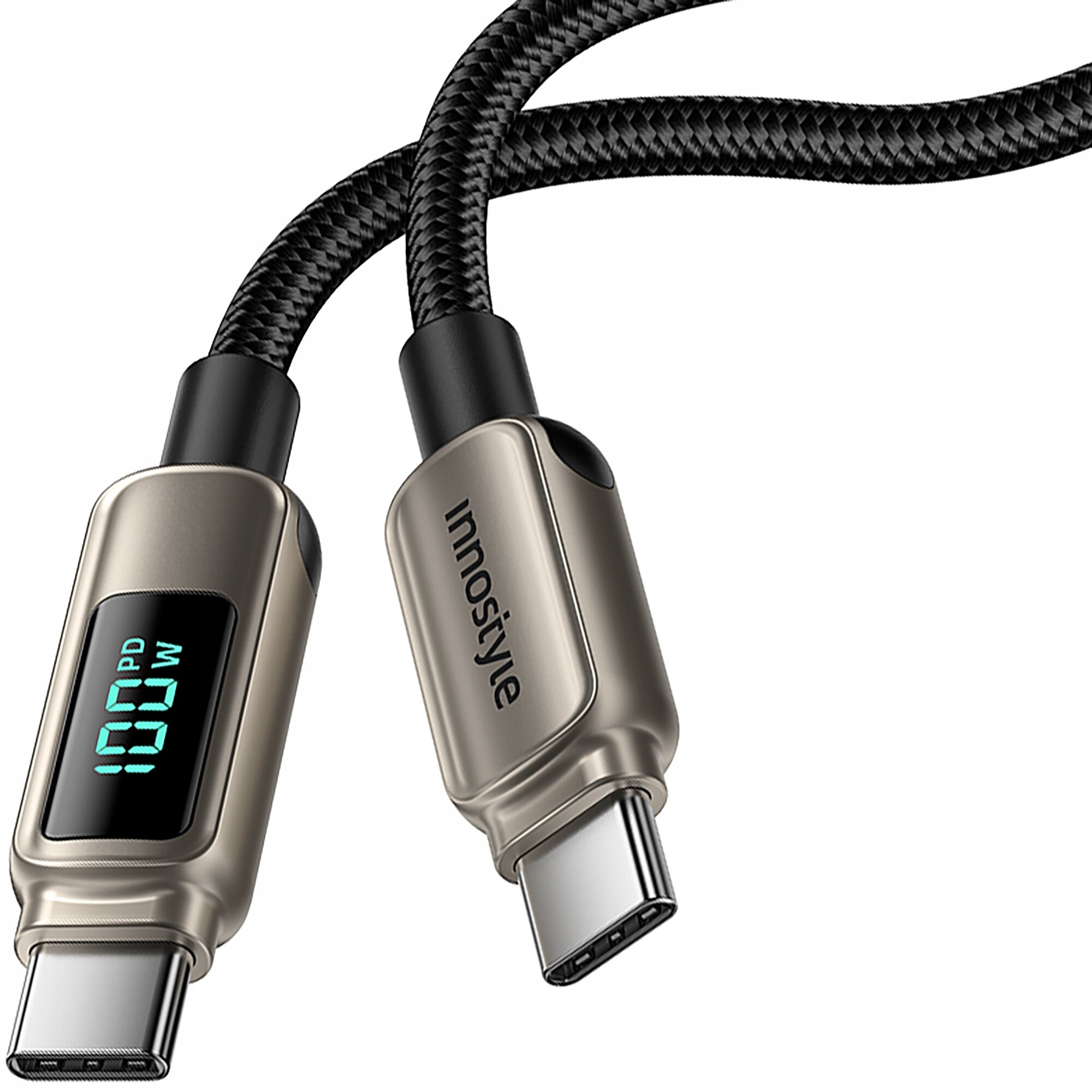 Kabel USB-C z wyświetlaczem pokazującym \'100 PD W\' oraz napisem \'innostyle\' na obudowie złącza. Kabel ma plecioną osłonę i metaliczne wykończenie złączy.