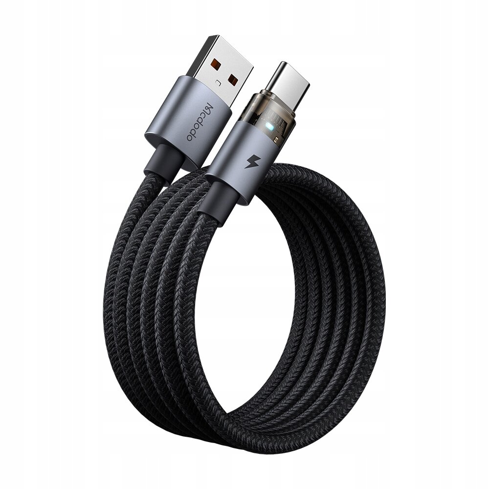Czarny kabel USB z końcówkami USB-A i USB-C, z widocznym logo \'Mcdodo\' oraz symbolem błyskawicy na jednej z końcówek. Kabel jest zwinięty i ma plecioną strukturę.