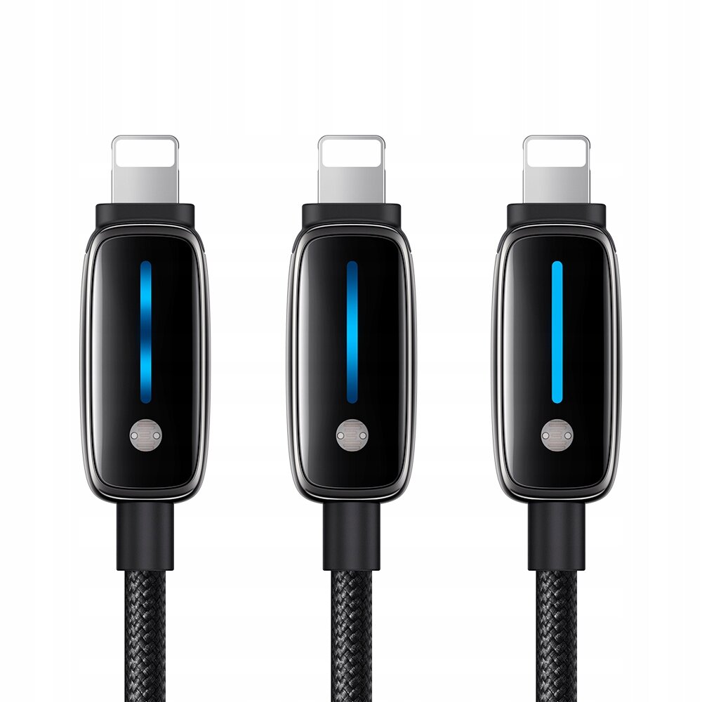 Trzy czarne kable USB z końcówkami Lightning, każdy z niebieskim podświetleniem na wtyczce, na białym tle.
