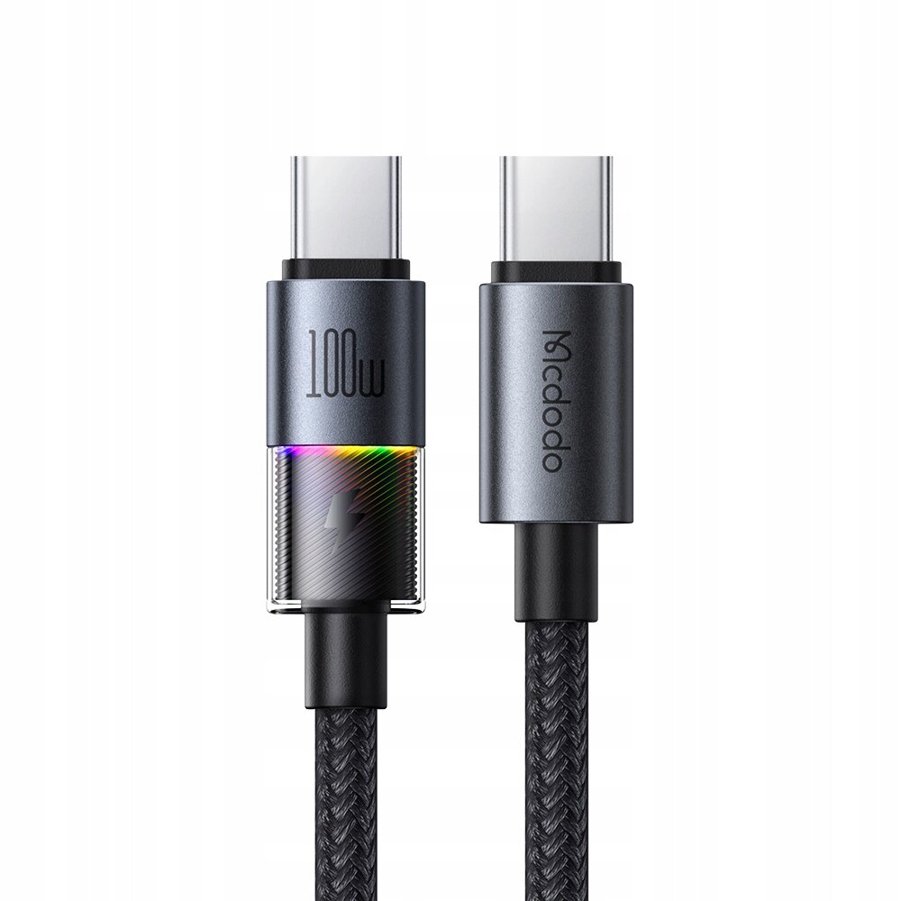 Obraz przedstawia dwa złącza kabla USB-C z metalowymi końcówkami. Na jednym z nich widoczny jest napis \'100W\', a na drugim \'Mcdodo\'.