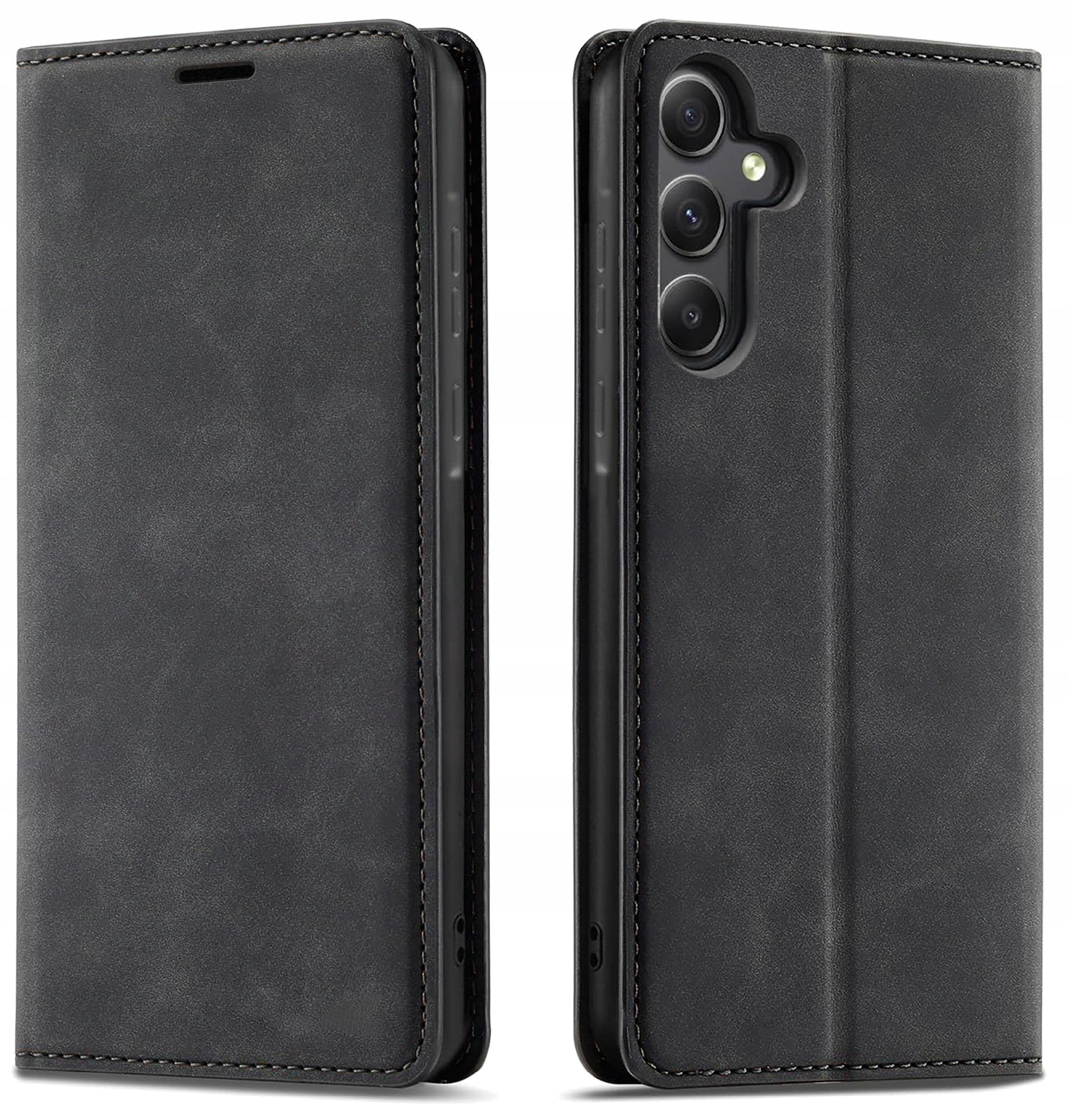 Czarne etui z klapką do telefonu, widoczne z przodu i z tyłu, z trzema otworami na aparat fotograficzny. Etui ma gładką powierzchnię i przeszycia na krawędziach.