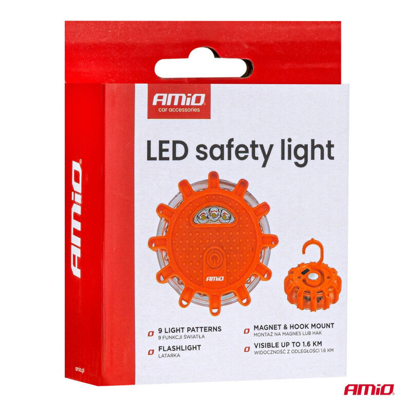 Opakowanie produktu z napisem \'AMiO car accessories LED safety light\'. Widoczna jest pomarańczowa lampa z dziewięcioma funkcjami światła, latarką, montażem na magnes lub hak oraz widocznością do 1,6 km.