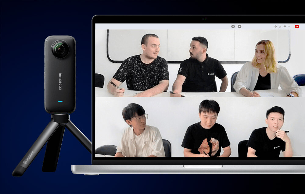 Na obrazie widoczny jest laptop z ekranem, na którym wyświetlana jest wideokonferencja z sześcioma osobami. Obok laptopa znajduje się kamera sportowa na statywie z napisem \'INSTA360\'.