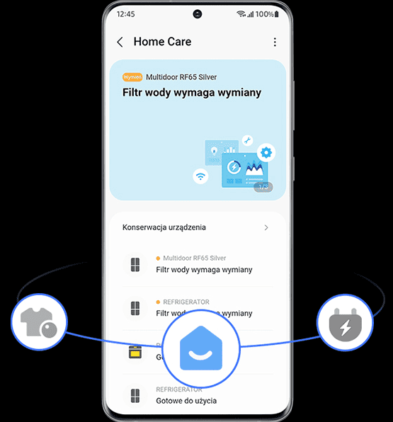 Na ekranie smartfona widoczna jest aplikacja \'Home Care\' z informacją \'Multidoor RF65 Silver Filtr wody wymaga wymiany\'. W dolnej części ekranu znajdują się ikony związane z konserwacją urządzenia.