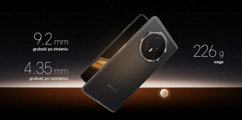 Obraz przedstawia smartfon z widocznym logo HONOR, z informacjami: \'9.2 mm grubość po złożeniu\', \'4.35 mm grubość po rozłożeniu\', \'226 g waga\'. W tle widoczny jest kosmiczny krajobraz z planetą.