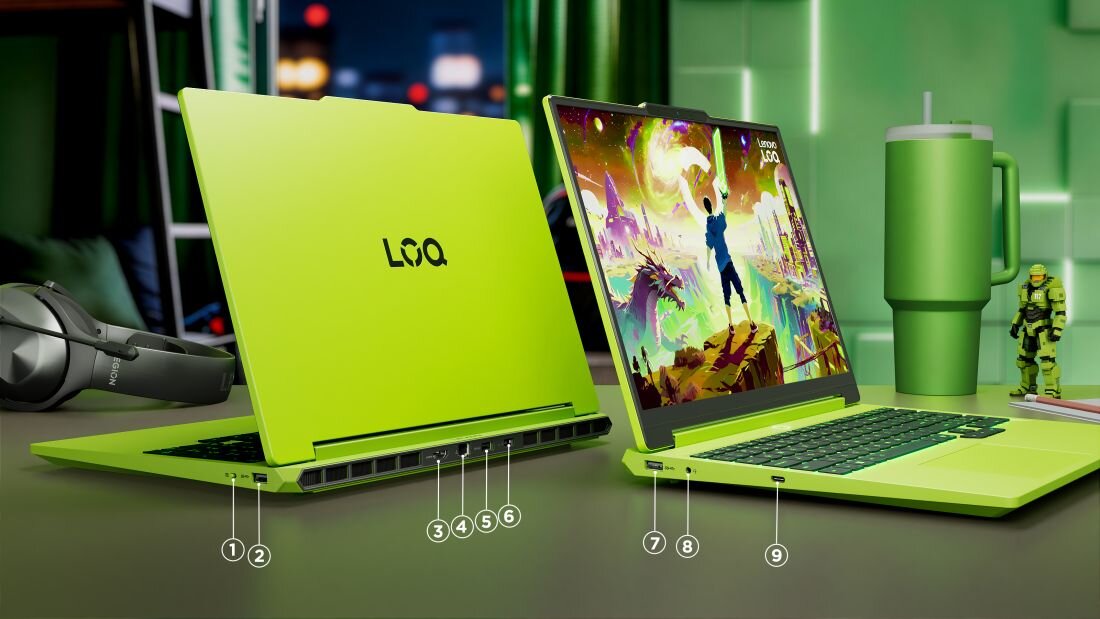 Laptopy Lenovo LOQ prezentują rozmieszczenie portów i złączy na tylnej oraz bocznej krawędzi podczas podłączania akcesoriów gamingowych - USB-A, portem USB 4, HDMI 2.1 i RJ-45 