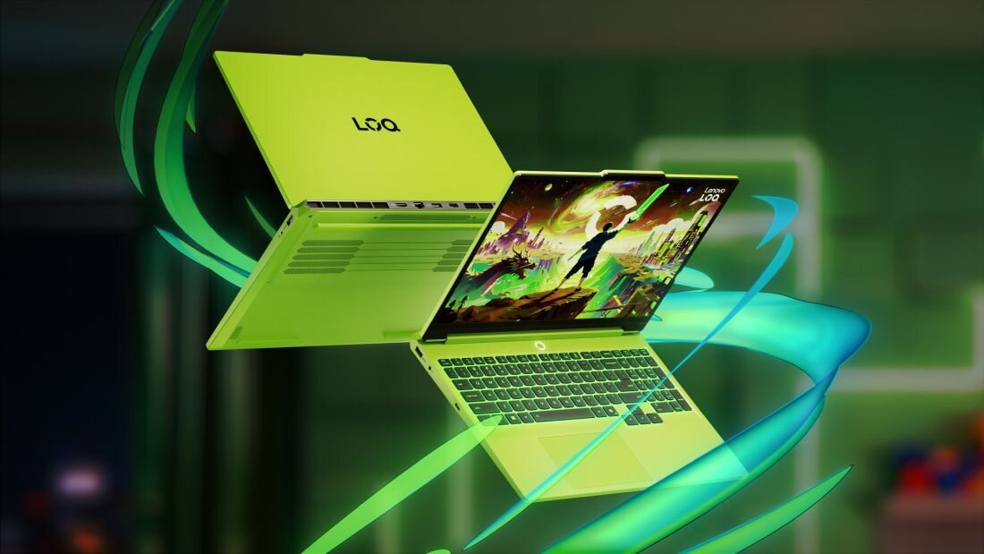 Laptop Lenovo LOQ unosi się w dynamicznej scenie, prezentując gamingową konstrukcję podczas rozgrywki i pracy kreatywnej  