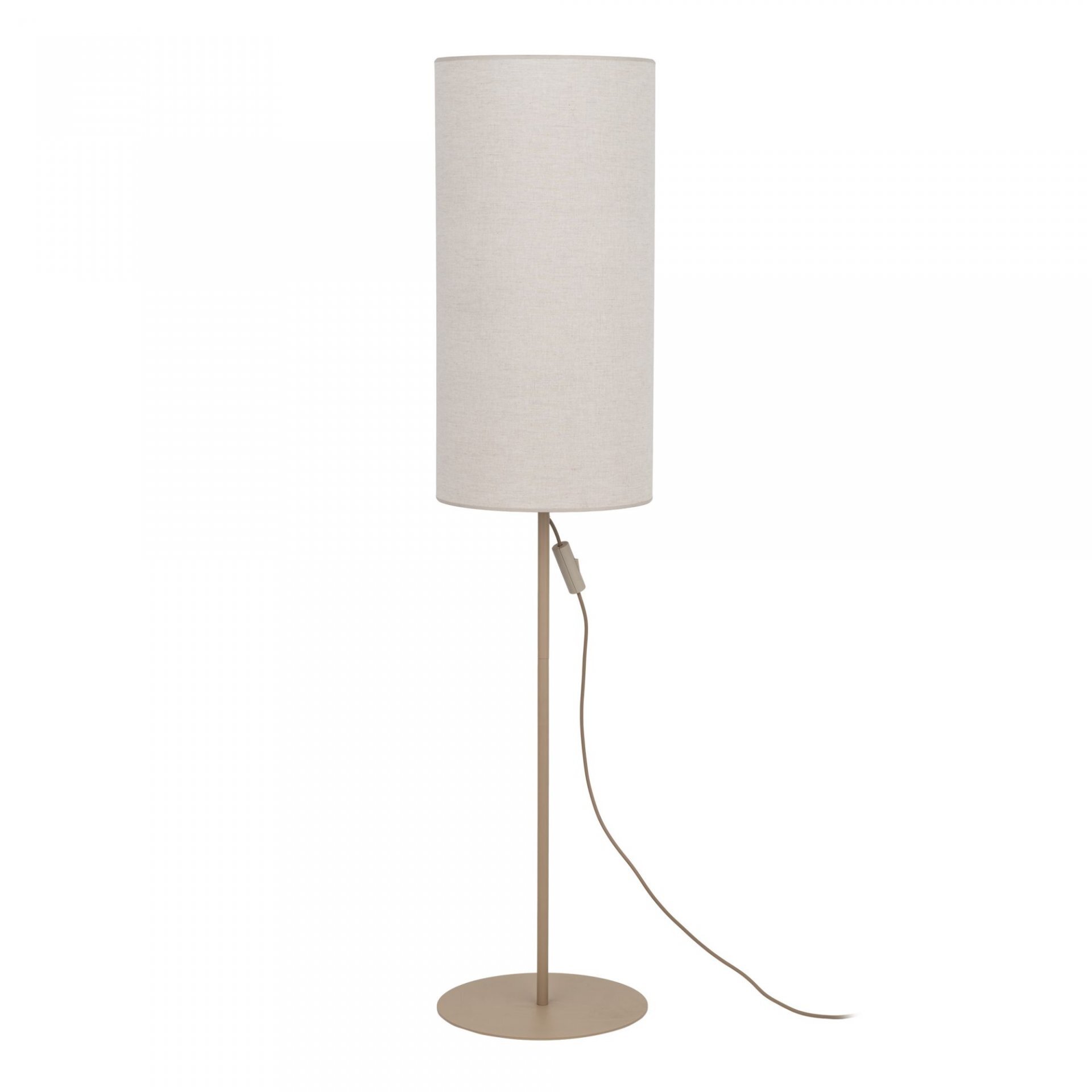 Beżowa lampa podłogowa z cylindrycznym abażurem wykonanym z lnu, osadzona na prostym metalowym stelażu z okrągłą podstawą. Lampa posiada przewód z włącznikiem umieszczonym na wysokości stelaża.
