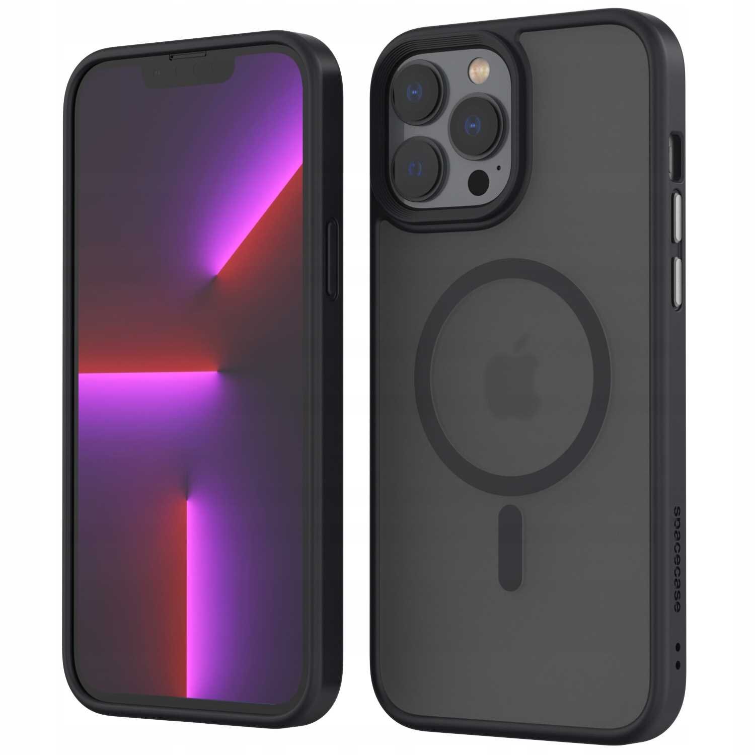 Obraz przedstawia czarne etui magnetyczne na telefon z widocznym logo w kształcie jabłka oraz napisem \'spacecase\' na boku. Etui jest przeznaczone dla iPhone 13 Pro Max i ma przezroczysty tył z okrągłym wzorem.