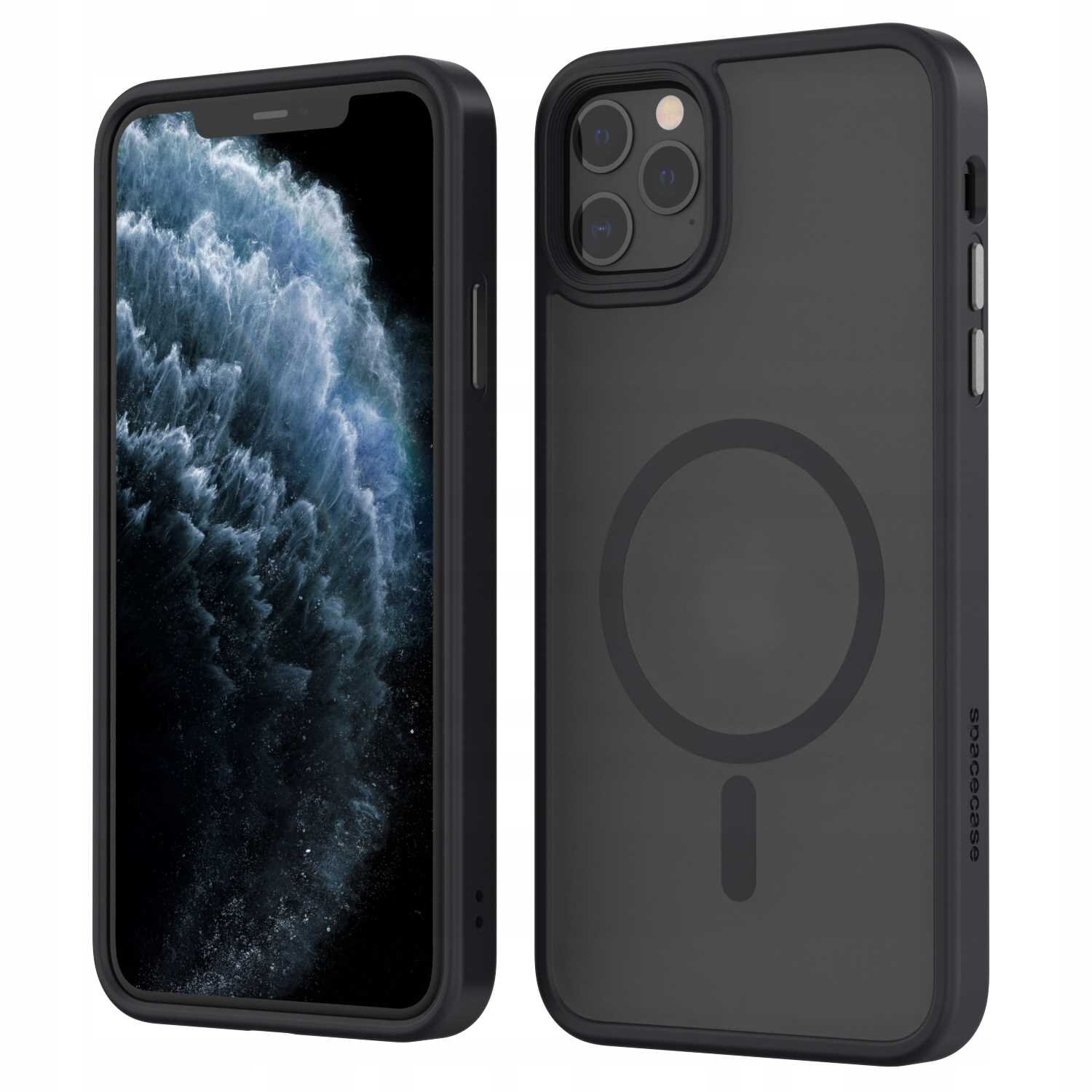 Obraz przedstawia czarne etui magnetyczne na telefon z widocznym okrągłym wzorem na tylnej części. Na boku etui znajduje się napis \'SPACECASE\'.