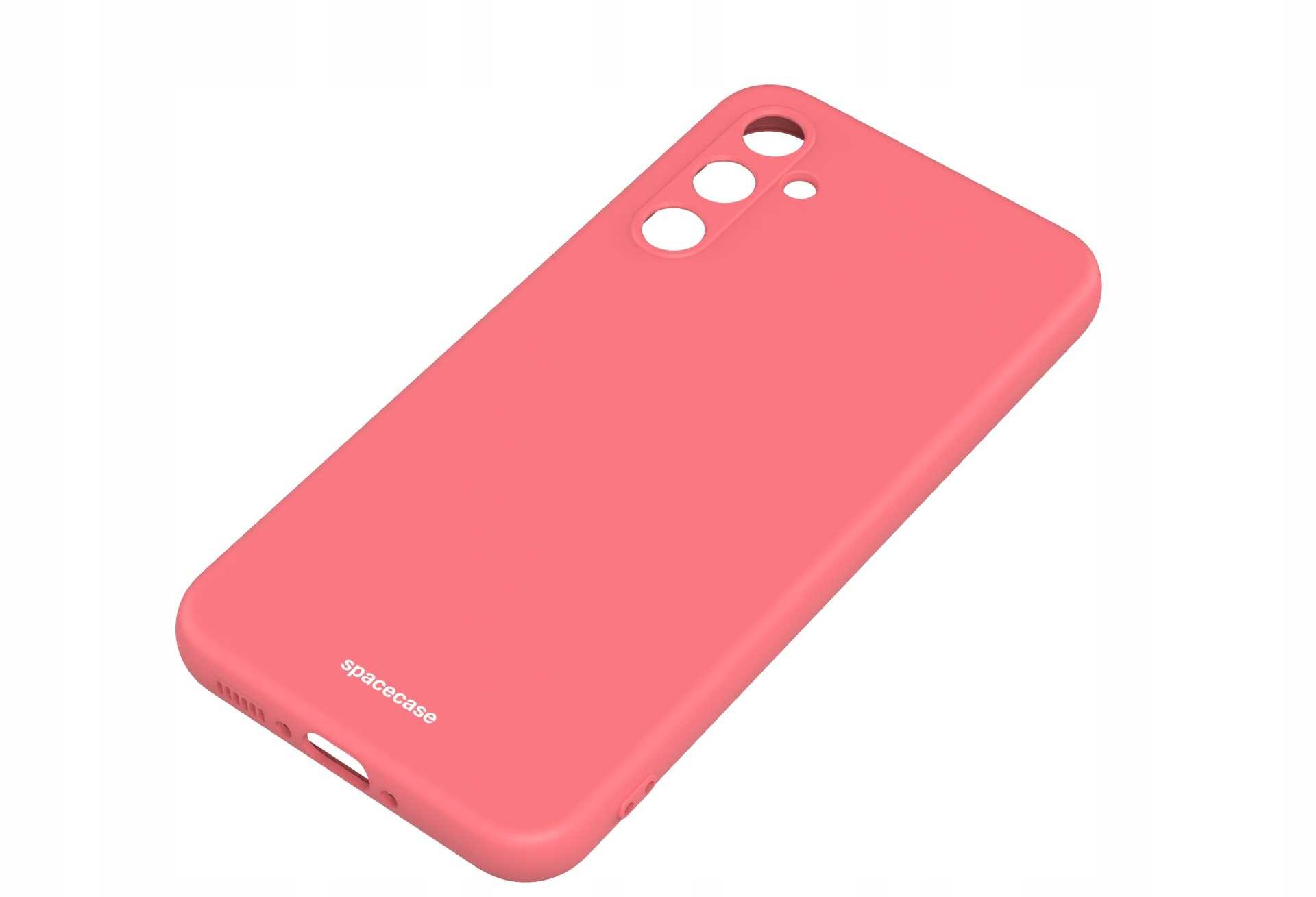 Czerwone silikonowe etui z trzema otworami na aparat i logo \'spacecase\' na dole. Etui jest przeznaczone do telefonu Galaxy A34 5G.