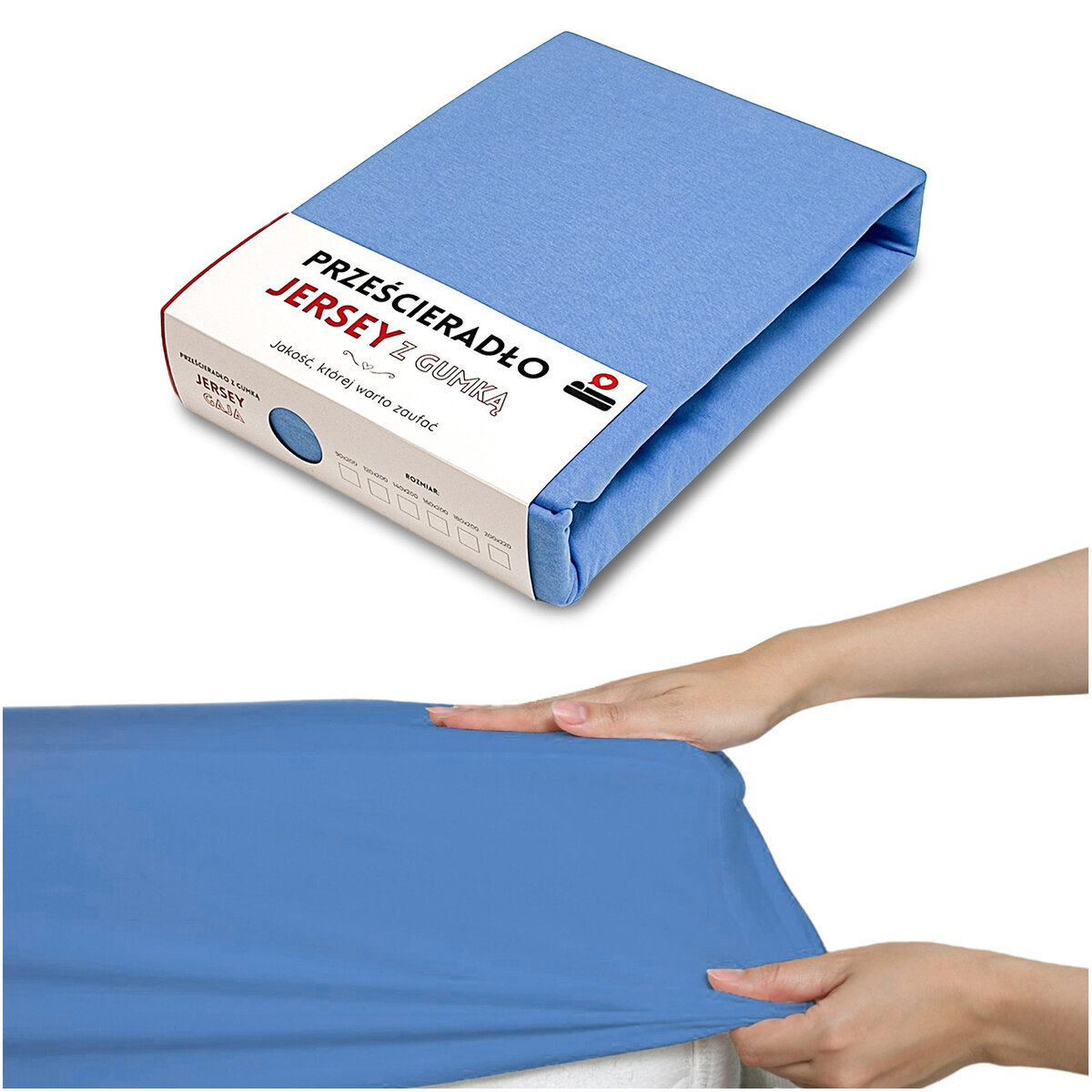 Na obrazie widoczne jest niebieskie prześcieradło z gumką, zapakowane w opakowanie z napisem \'PRZEŚCIERADŁO JERSEY Z GUMKĄ\'. Dodatkowo pokazano ręce naciągające prześcieradło na materac.