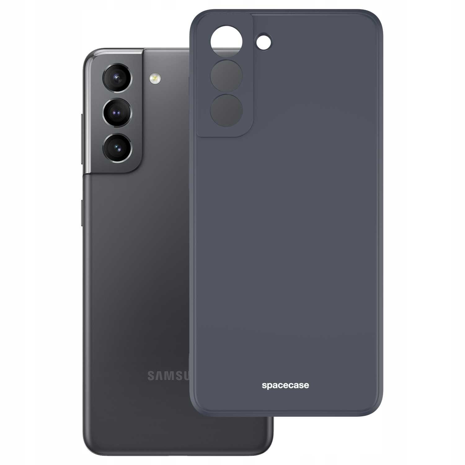 Na obrazie widoczne jest czarne silikonowe etui na telefon z wycięciami na aparat i logo \'spacecase\'. Obok znajduje się telefon z trzema obiektywami aparatu i logo \'Samsung\'.