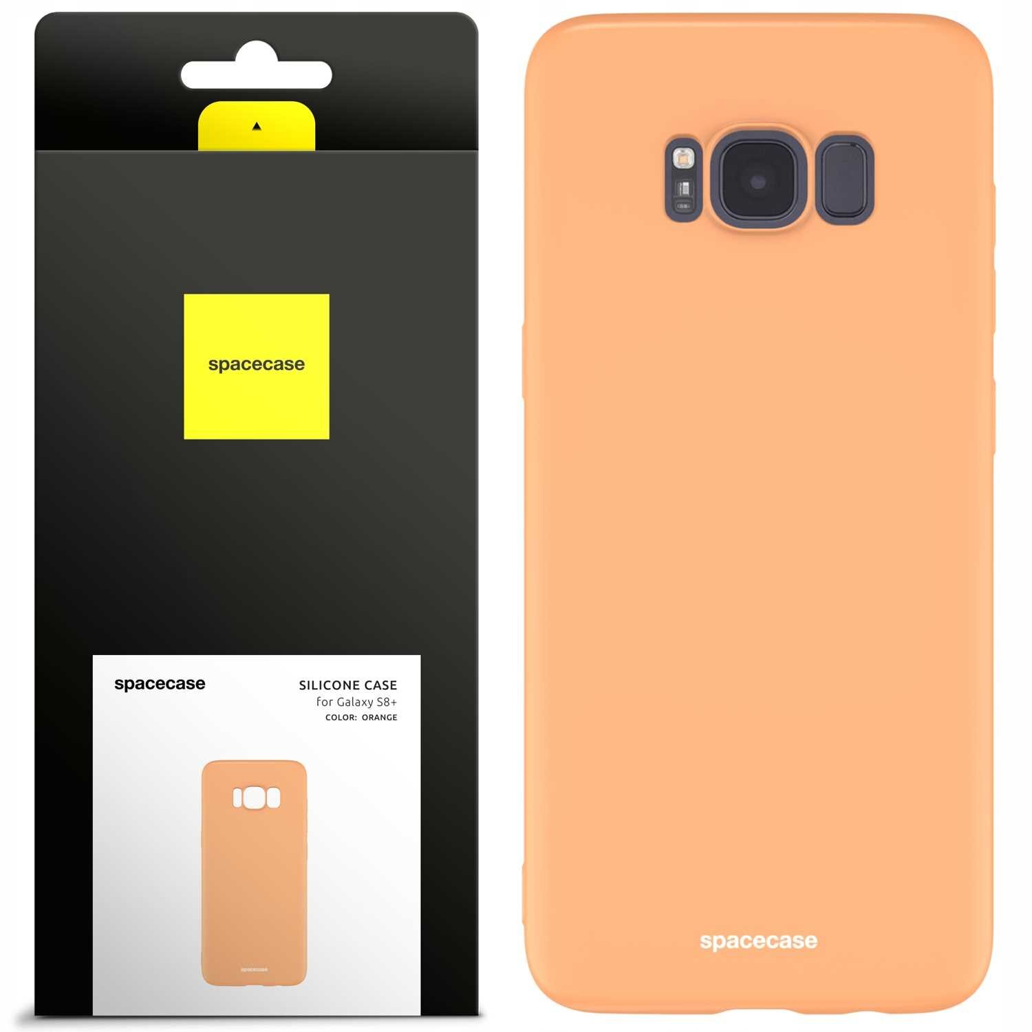 Obraz przedstawia pomarańczowe silikonowe etui na telefon z wycięciami na aparat i przyciski. Opakowanie produktu zawiera logo \'spacecase\' oraz napis \'SILICONE CASE for Galaxy S8+ COLOR: ORANGE\'.