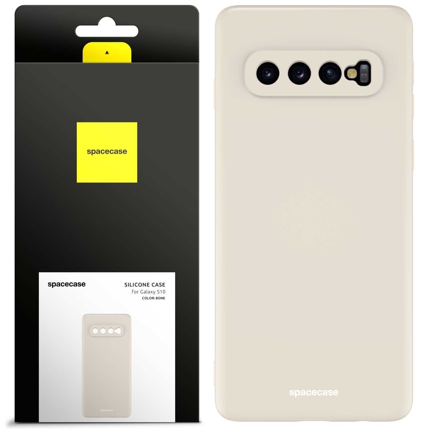 Obraz przedstawia beżowe silikonowe etui na telefon z trzema otworami na aparaty. Obok znajduje się opakowanie z logo \'spacecase\' i napisem \'SILICONE CASE for Galaxy S10 COLOR: BONE\'.