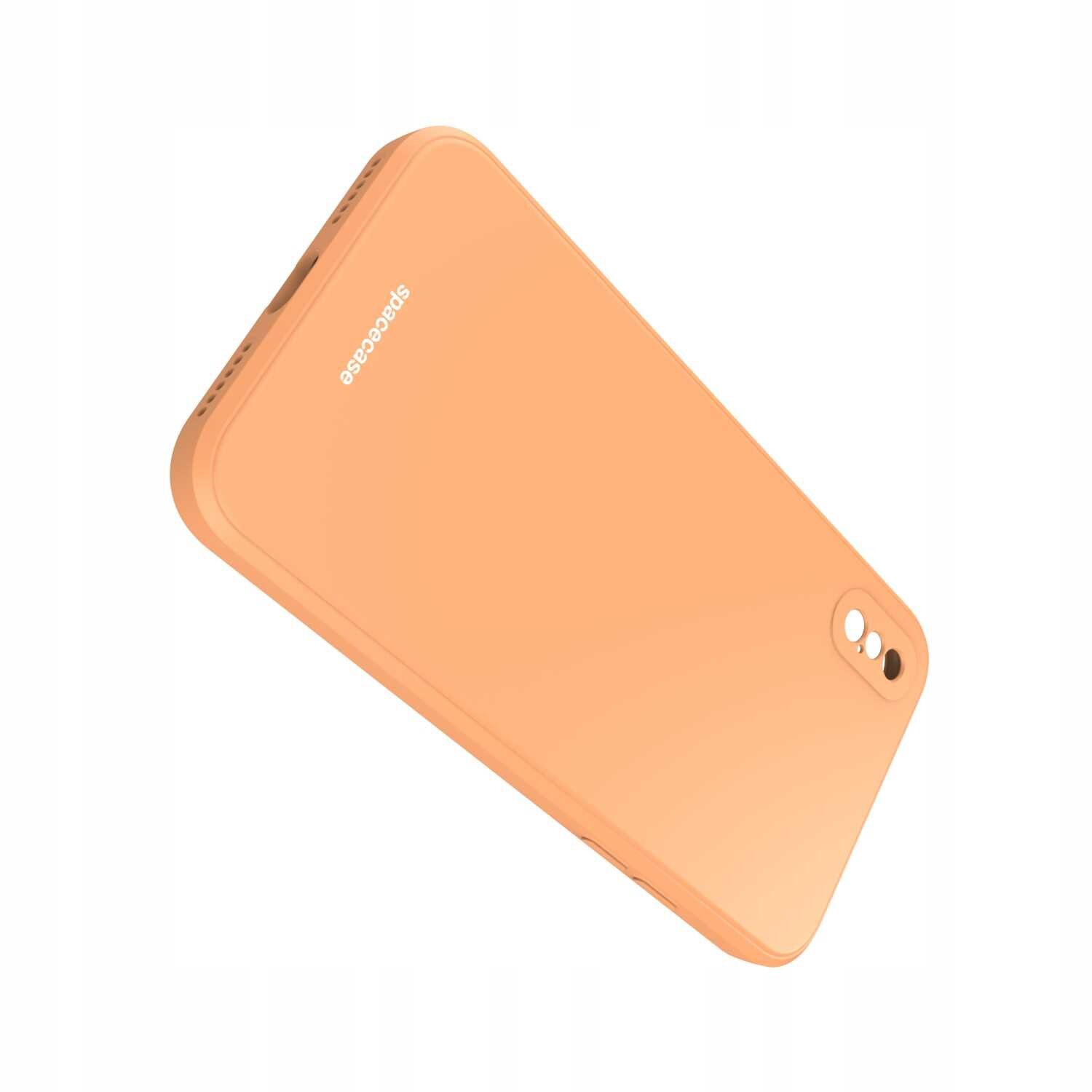 Pomarańczowe silikonowe etui na telefon z wycięciami na aparat i logo \'Spacecase\'.