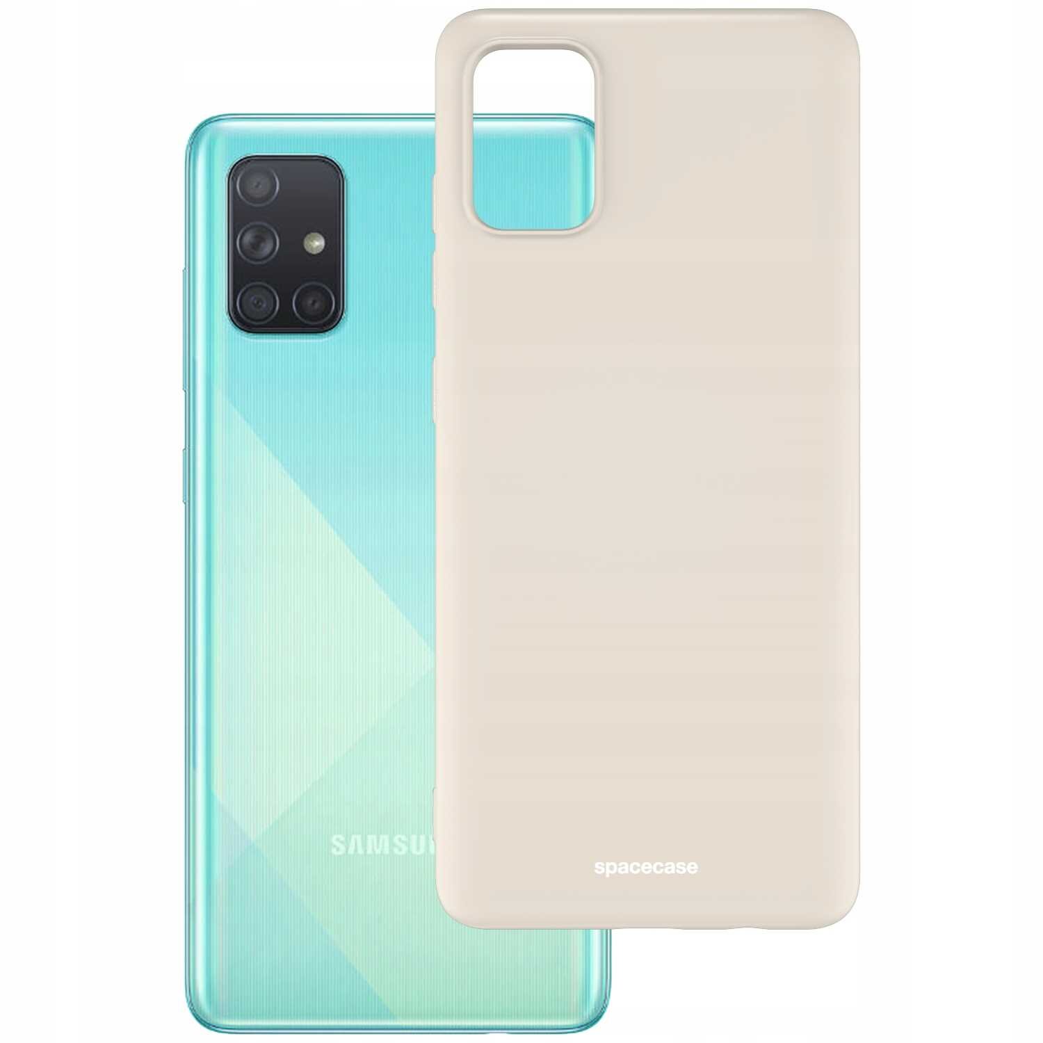 Na obrazie widoczne jest beżowe silikonowe etui z wycięciem na aparat, obok telefonu z logo Samsung. Na etui znajduje się napis \'spacecase\'.