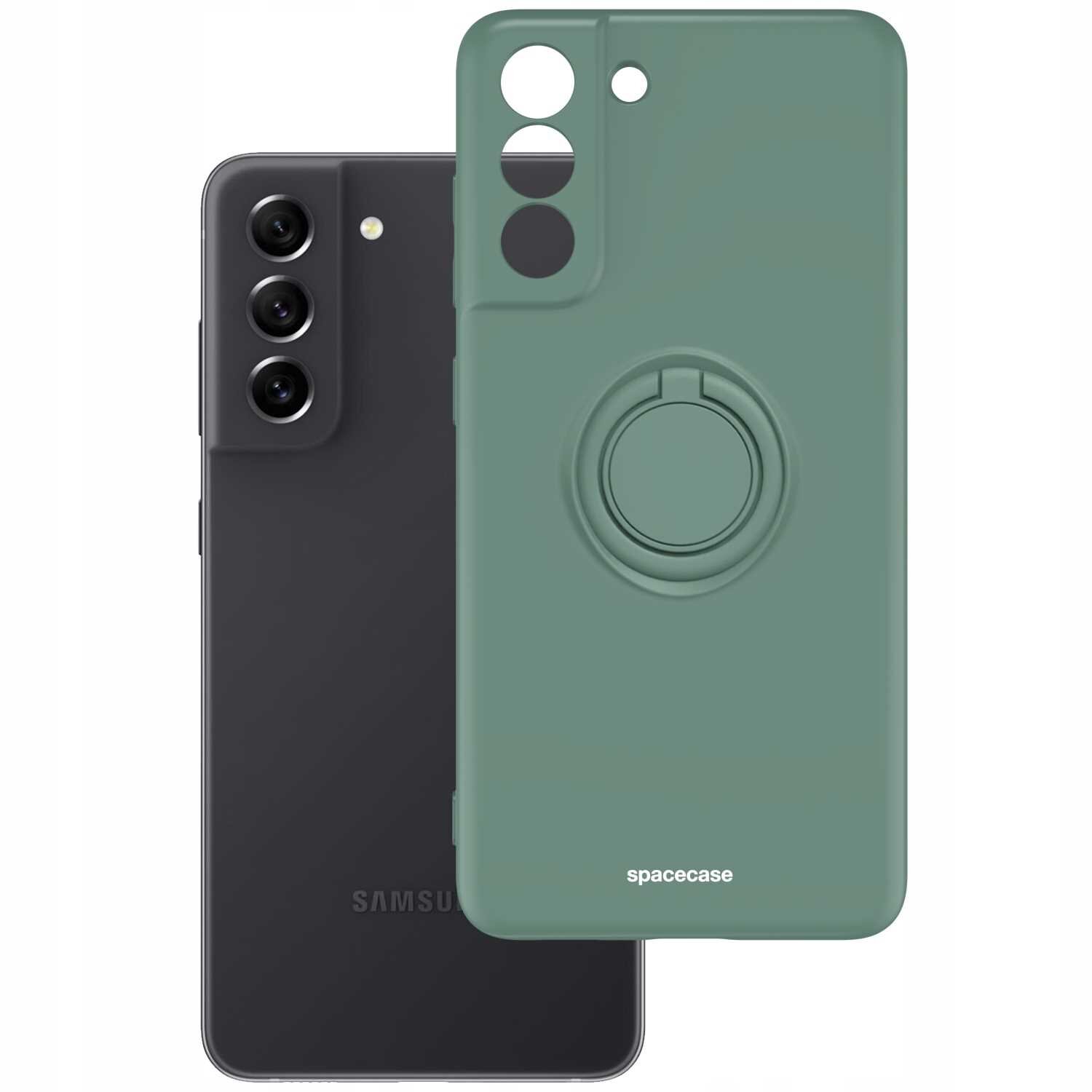 Na obrazie widoczne jest zielone silikonowe etui z napisem \'spacecase\', posiadające pierścień na tylnej części. Obok znajduje się czarny telefon z trzema obiektywami aparatu i logo \'Samsung\'.