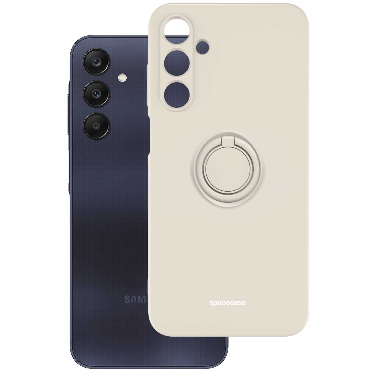 Beżowe silikonowe etui z pierścieniem na tylnej części, obok czarnego telefonu z trzema aparatami. Na etui widoczny jest napis \'spacecase\'.