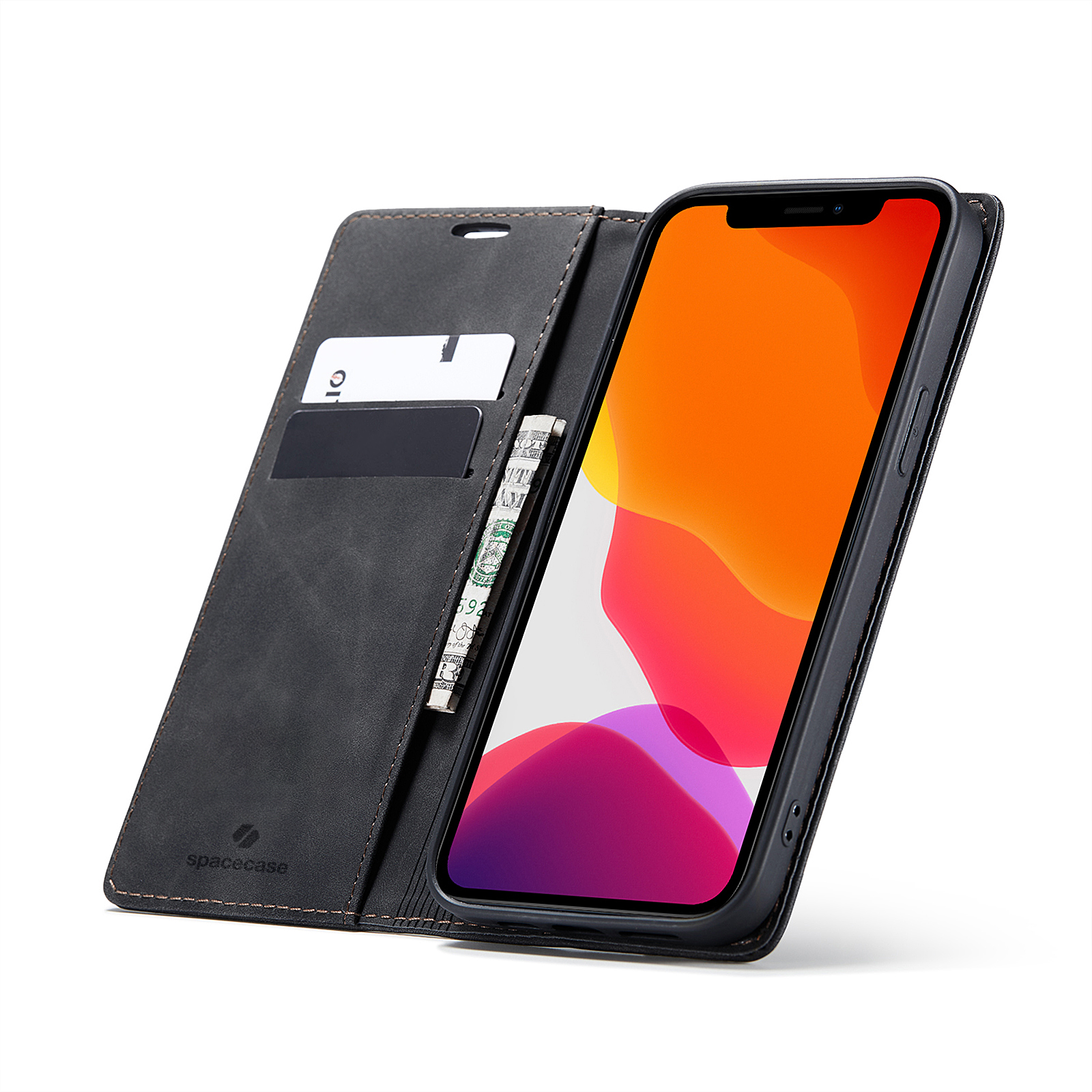 Czarne etui z klapką na telefon, z miejscem na karty i banknoty. Widoczne logo \'spacecase\'.