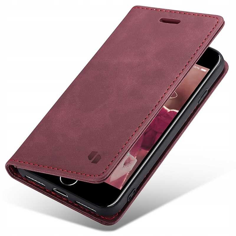 Czerwone etui z klapką na telefon, z widocznym logo producenta. Telefon w środku wyświetla obrazek z różowymi elementami.