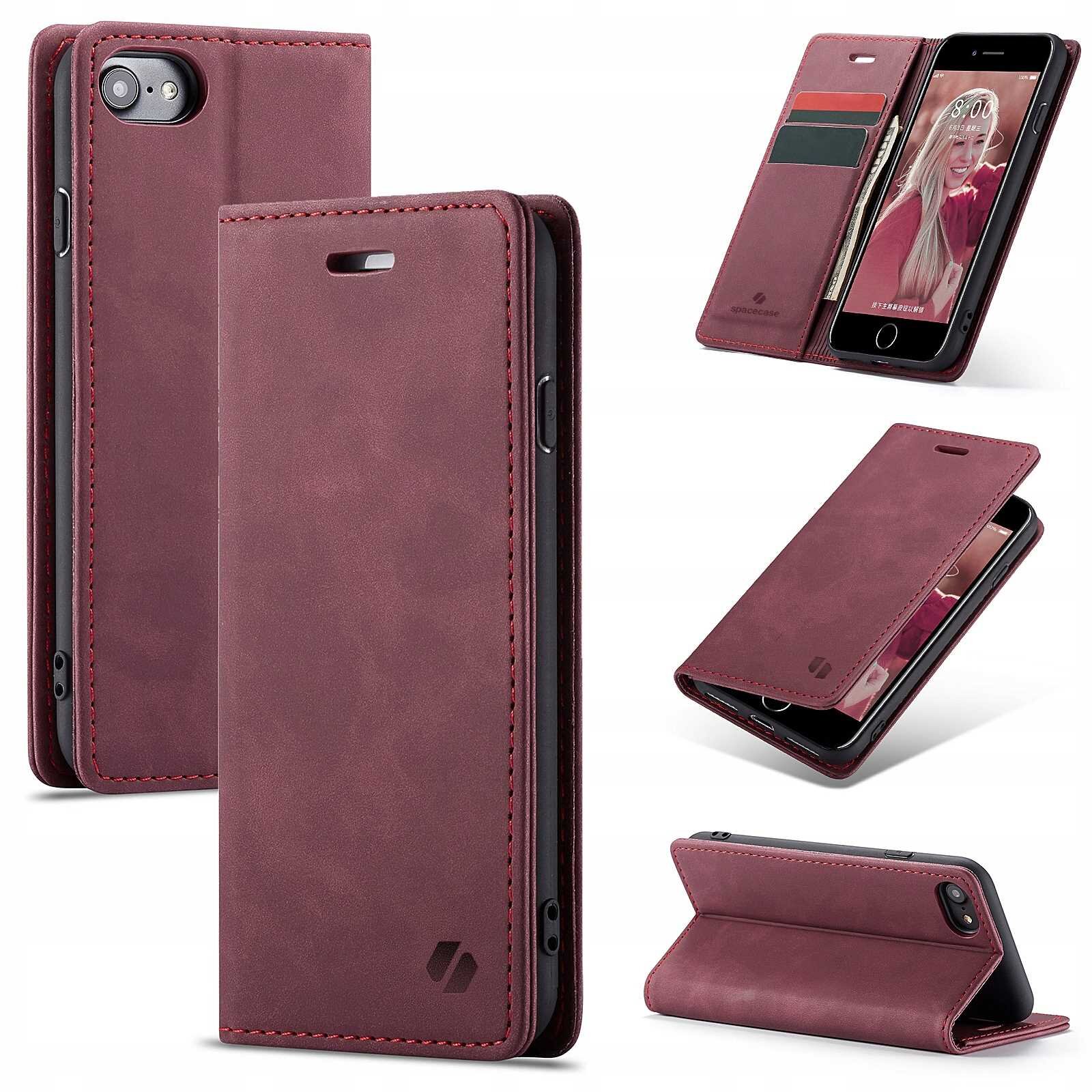 Na obrazie widoczne jest czerwone etui z klapką do telefonu, które posiada miejsce na karty i funkcję stojaka. Na etui znajduje się logo producenta.