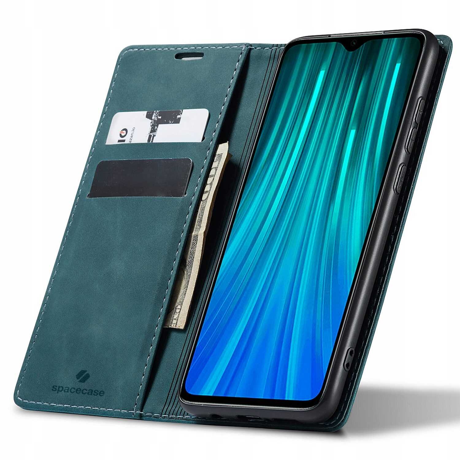 Etui z klapką w kolorze niebieskim, z miejscem na karty i banknoty, z logo \'spacecase\'. W środku znajduje się telefon z wyświetlaczem pokazującym niebiesko-zielone linie.