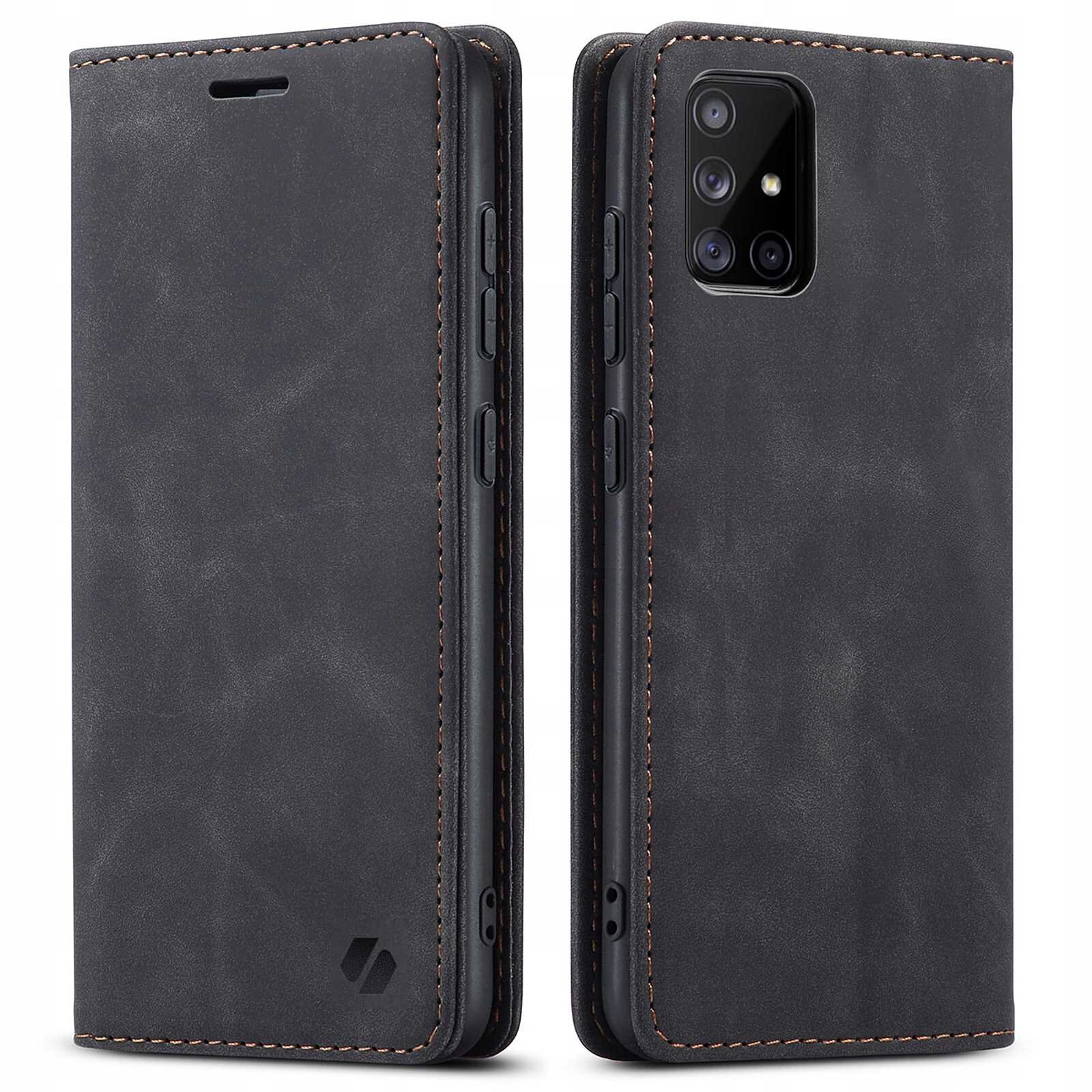 Czarne etui z klapką do telefonu, z widocznymi przyciskami bocznymi i otworami na aparat. Na etui znajduje się logo producenta.