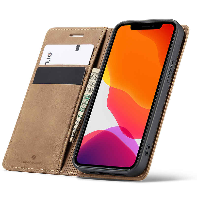 Brązowe etui z klapką na telefon, z miejscem na karty i banknoty. Widoczne logo: spacecase.