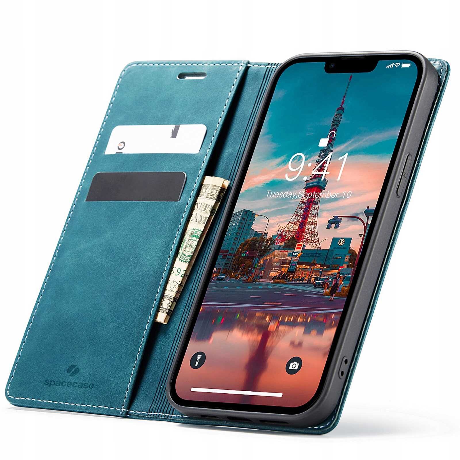Etui z klapką w kolorze niebieskim z miejscem na karty i banknoty, obok znajduje się telefon z wyświetlaczem pokazującym godzinę 9:41 i datę Tuesday, September 10. Na etui widoczne jest logo \'spacecase\'.