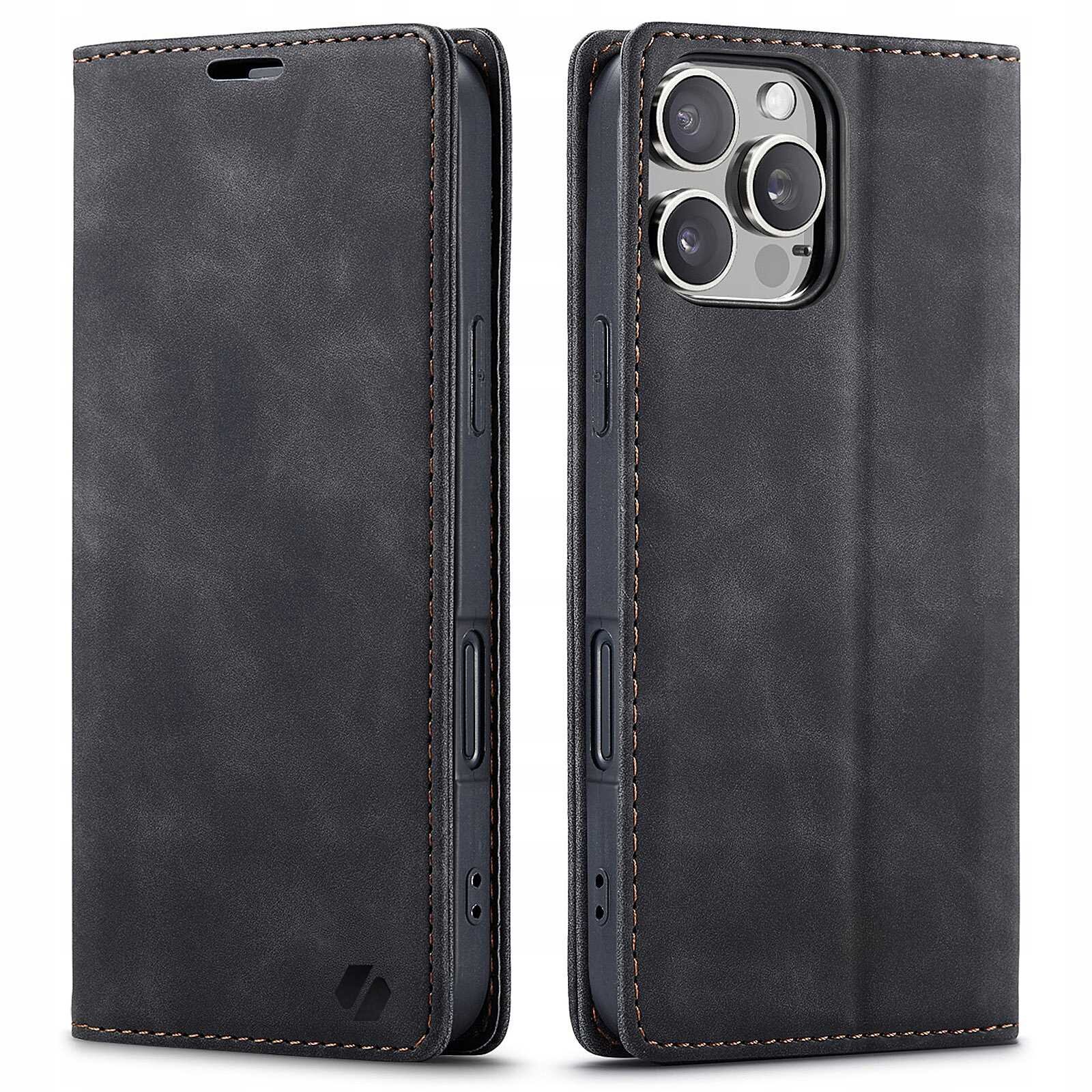 Czarne etui z klapką na smartfon, z widocznymi przeszyciami i otworami na aparat. Na etui znajduje się logo producenta.