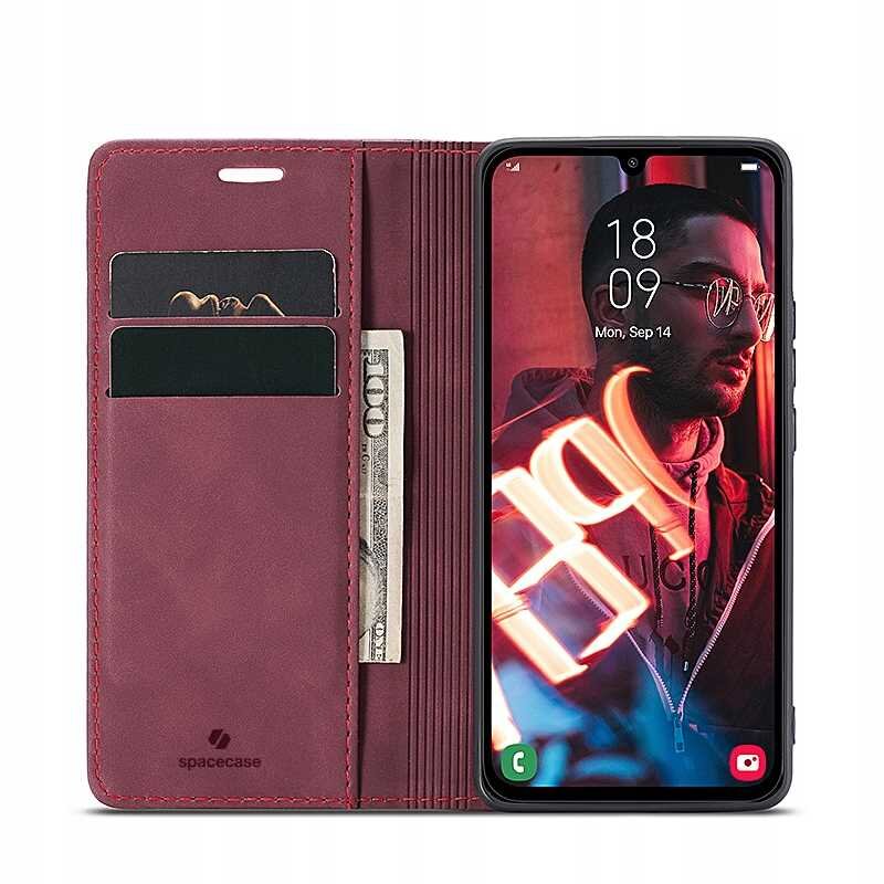 Czerwone etui z klapką SPACECASE Wallet do Galaxy A55 5G, z miejscem na karty i banknoty. Na ekranie telefonu widoczna jest data \'Mon, Sep 14\' oraz godzina \'18:09\'.