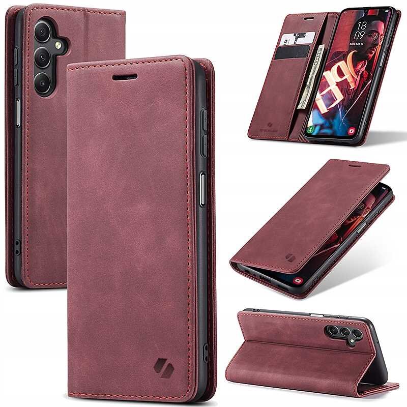 Czerwone etui z klapką do telefonu, z miejscem na karty i funkcją stojaka. Widoczne są wycięcia na aparat i przyciski oraz logo producenta.