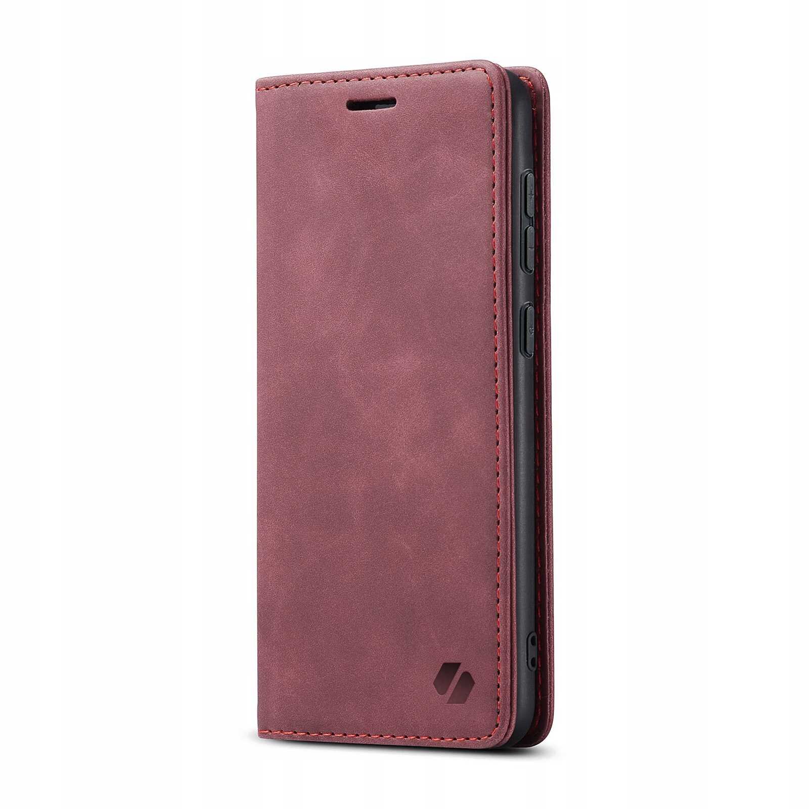 Czerwone etui z klapką do telefonu, wykonane z materiału przypominającego skórę, z widocznym logo w dolnym rogu. Etui jest zamknięte, a na jego boku widoczne są przyciski telefonu.
